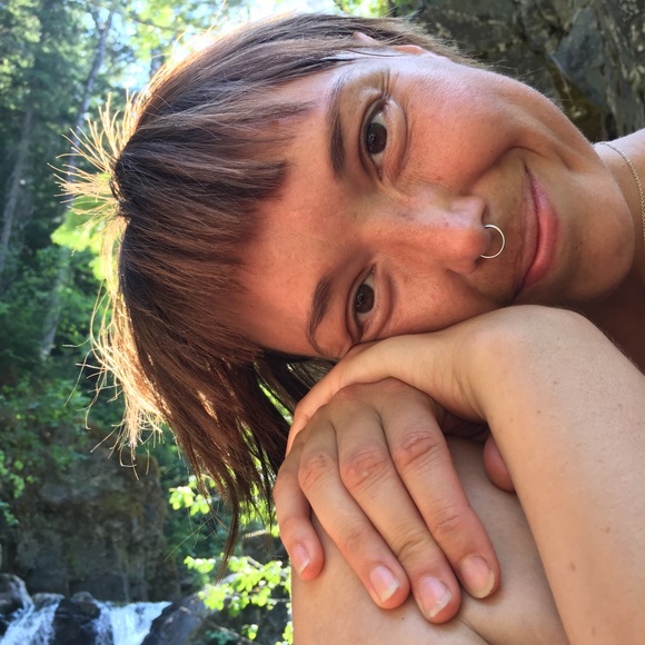 Meet your Posher, Stacey - Picture 1 of 1